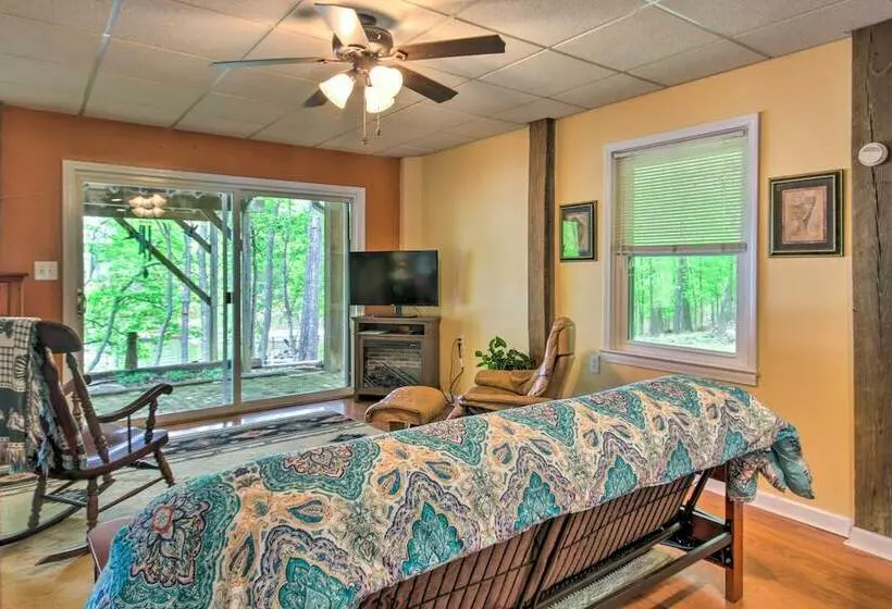 Lakeside Haven W/ Private Dock: Fish & Swim!