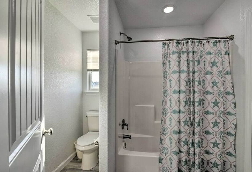 Luxe Surfside Beach Getaway, Steps To Ocean!