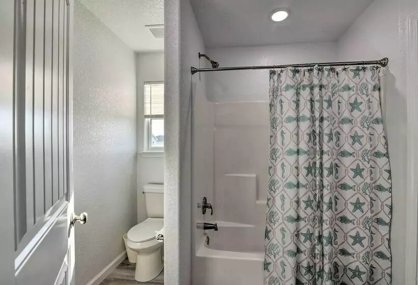 Luxe Surfside Beach Getaway, Steps To Ocean!