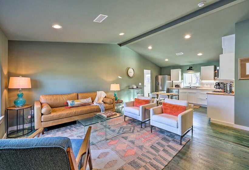 Modern Bentonville Home: Mountain Biker S Paradise