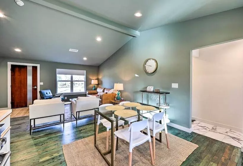 Modern Bentonville Home: Mountain Biker S Paradise