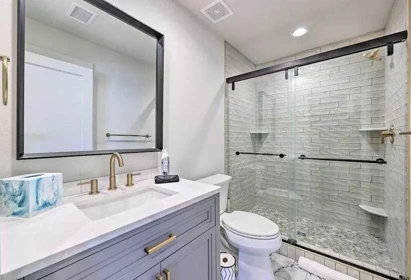 Modern Bentonville Home: Mountain Biker S Paradise