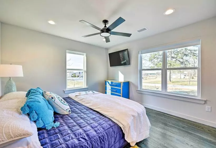 Modern Bentonville Home: Mountain Biker S Paradise