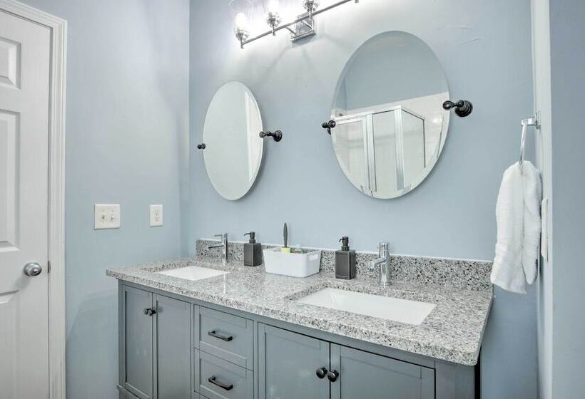 Modern Durham Retreat W/ Private Yard & Patio