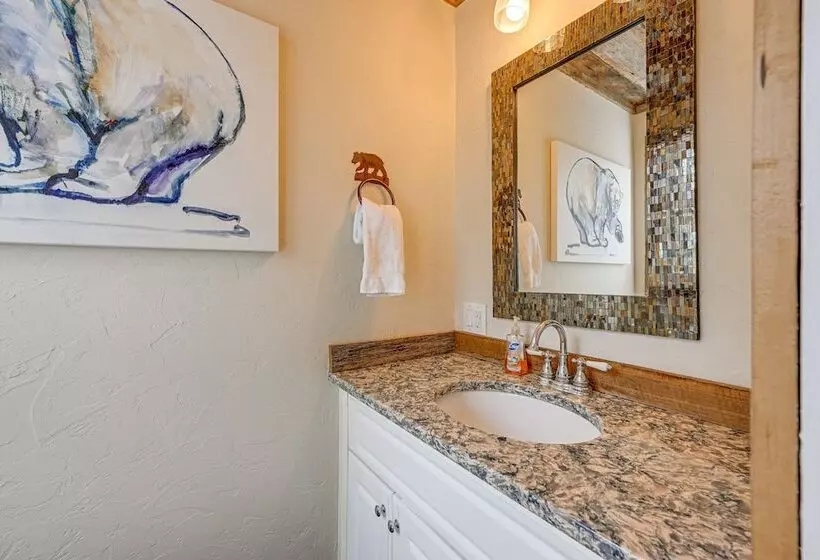 Mountain Bearadise Home W/ Mountain Views