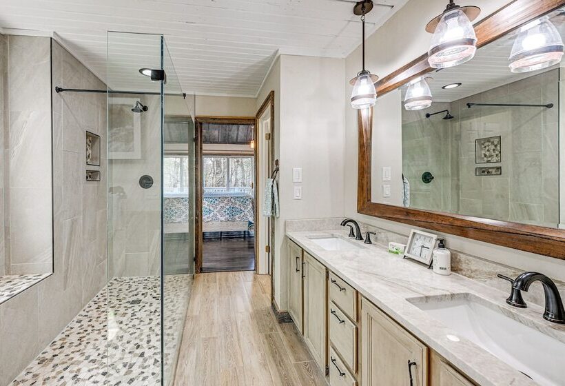 Mountain Bearadise Home W/ Mountain Views