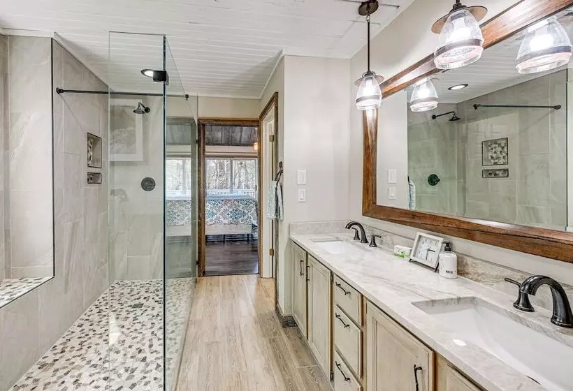 Mountain Bearadise Home W/ Mountain Views