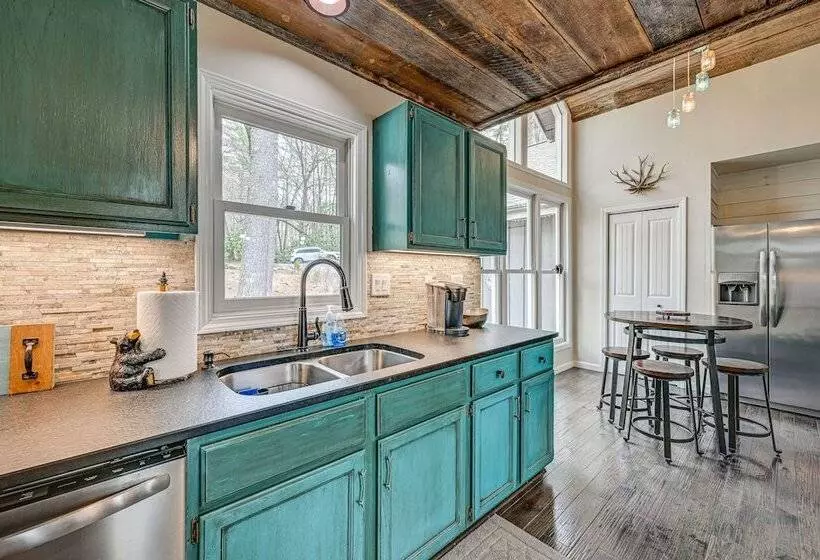 Mountain Bearadise Home W/ Mountain Views