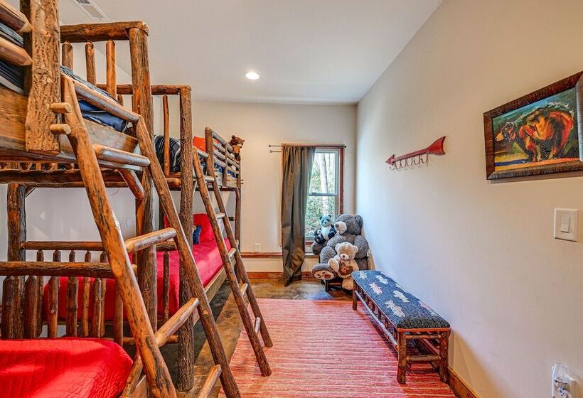 Mountain Bearadise Home W/ Mountain Views