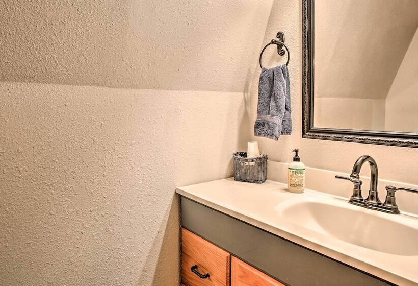 Mountain Chalet W/ Hot Tub By Cle Elum Lake!