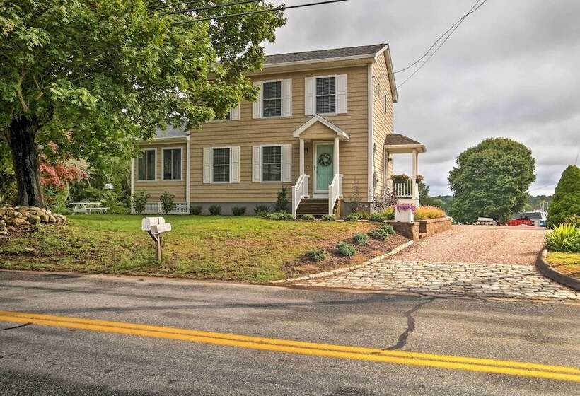 Charming Home W/ Yard: Steps To Pawcatuck River!