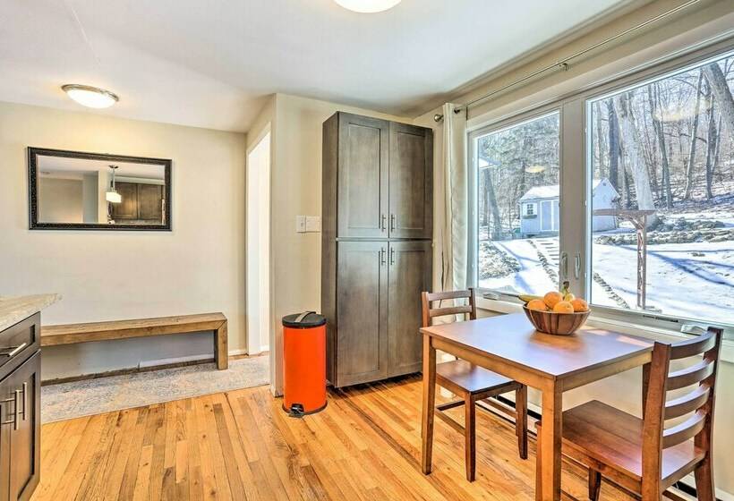 Peaceful Home W/ Deck: Family + Pet Friendly!