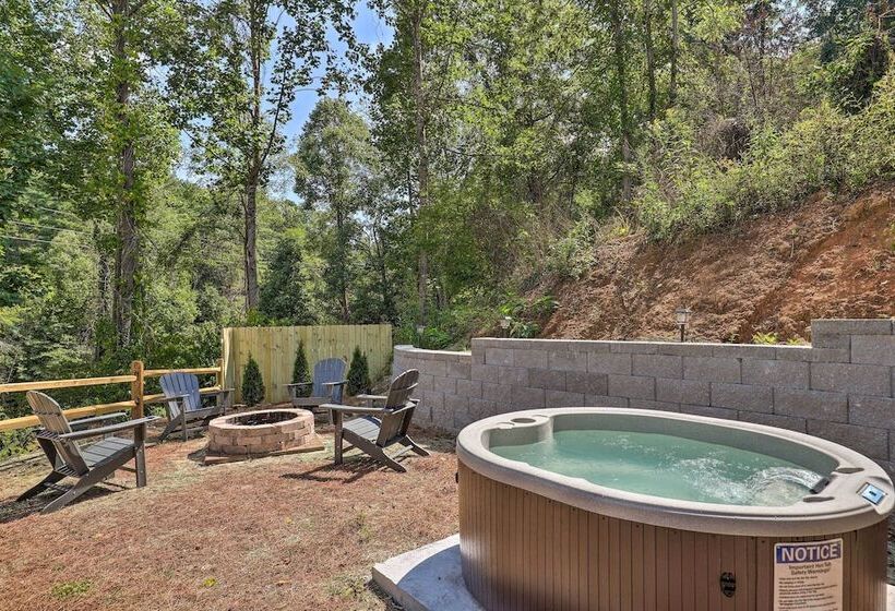 Pet Friendly Asheville Retreat W/ Hot Tub