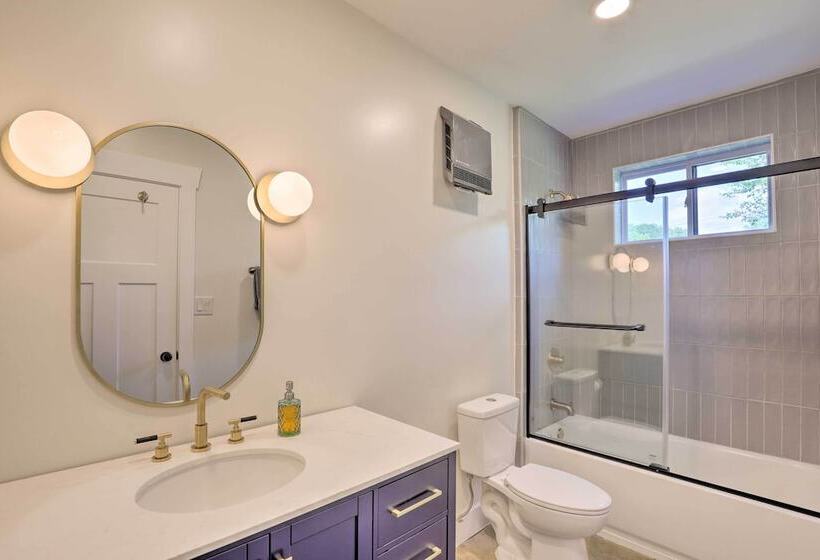 Pet Friendly Asheville Retreat W/ Hot Tub