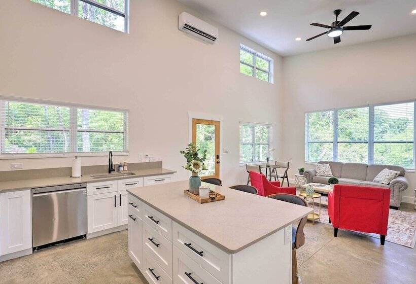 Pet Friendly Asheville Retreat W/ Hot Tub