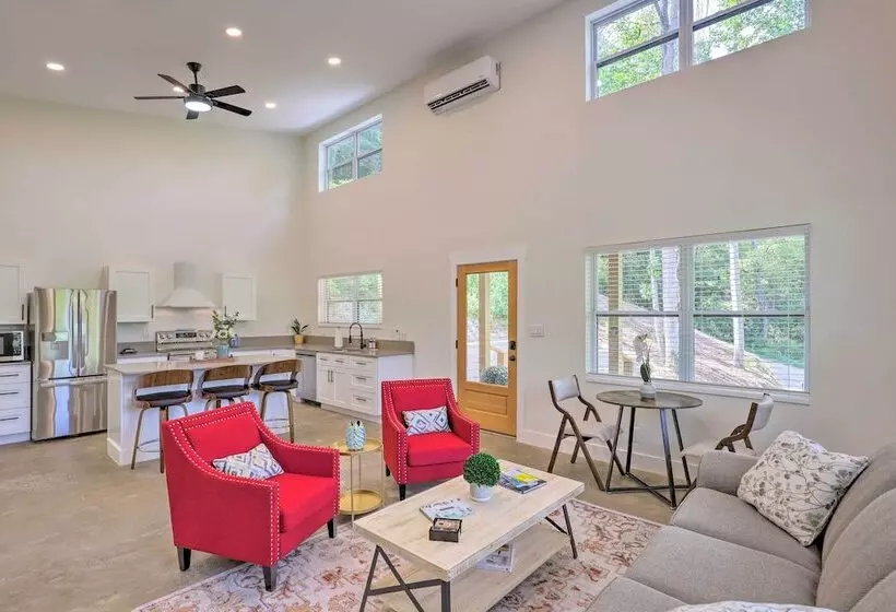 Pet Friendly Asheville Retreat W/ Hot Tub