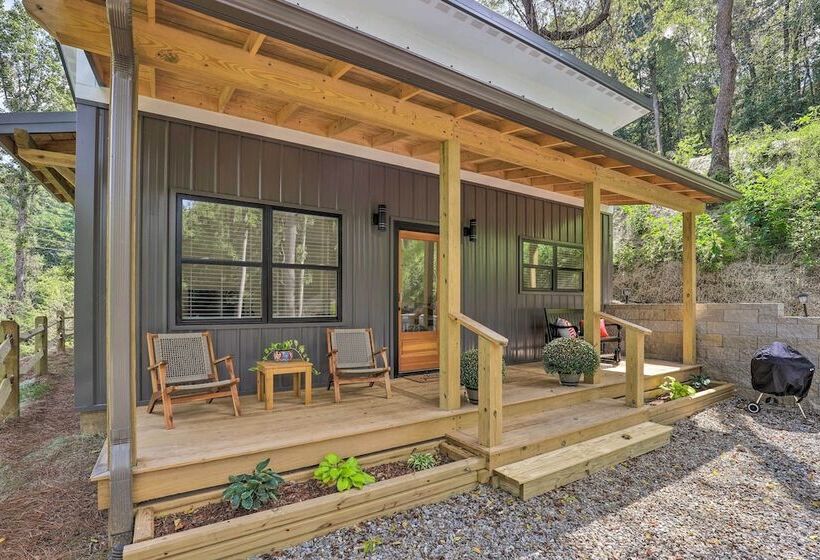 Pet Friendly Asheville Retreat W/ Hot Tub