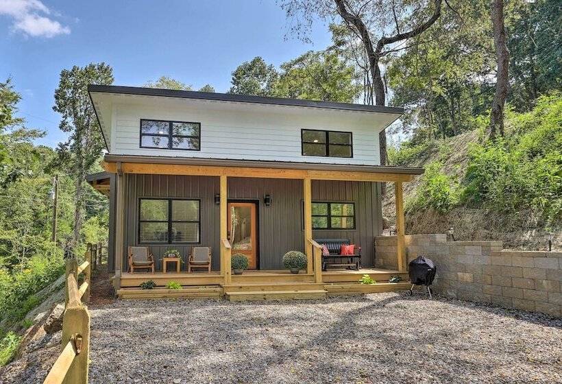 Pet Friendly Asheville Retreat W/ Hot Tub
