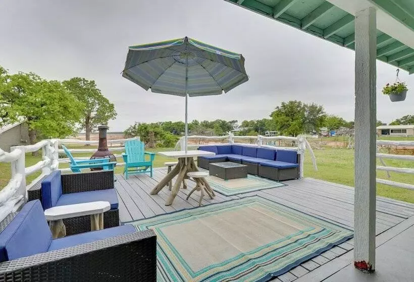 Pet Friendly Lake Buchanan Retreat W/ Fire Pit!