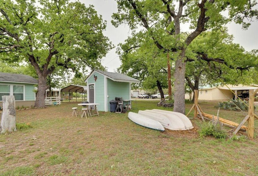 Pet Friendly Lake Buchanan Retreat W/ Fire Pit!