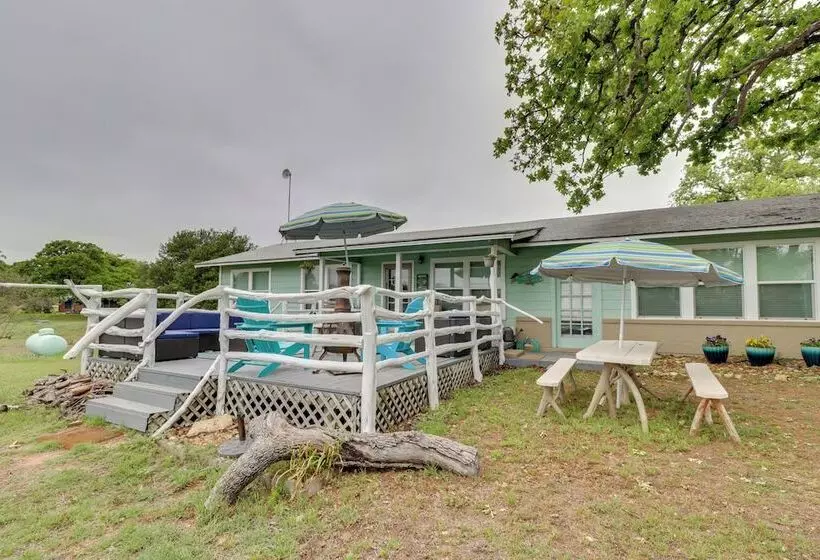 Pet Friendly Lake Buchanan Retreat W/ Fire Pit!