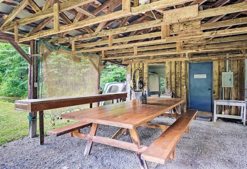 Pet Friendly Castlewood Cabin W/ Deck & Pond Views