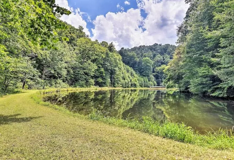 Pet Friendly Castlewood Cabin W/ Deck & Pond Views