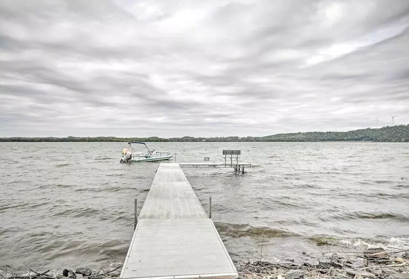 Pet Friendly Lakeview Cabin W/ Hot Tub!