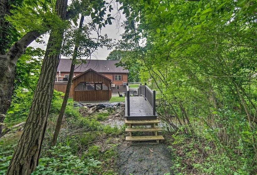 Pet Friendly Lakeview Cabin W/ Hot Tub!
