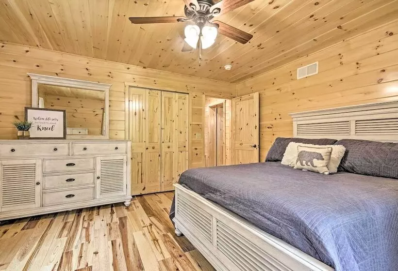 Pet Friendly Lakeview Cabin W/ Hot Tub!