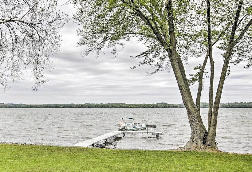 Pet Friendly Lakeview Cabin W/ Hot Tub!