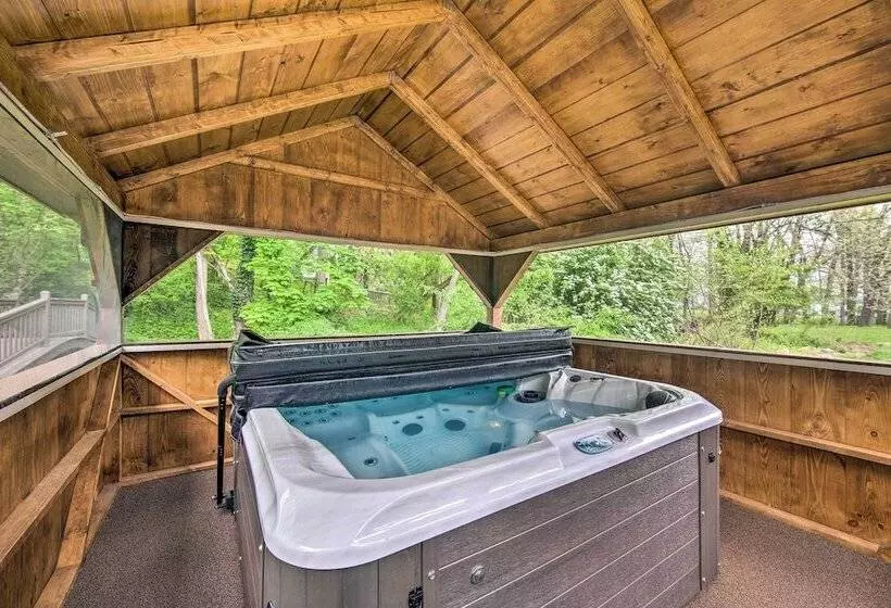 Pet Friendly Lakeview Cabin W/ Hot Tub!