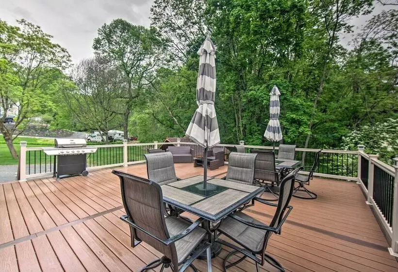 Pet Friendly Lakeview Cabin W/ Hot Tub!