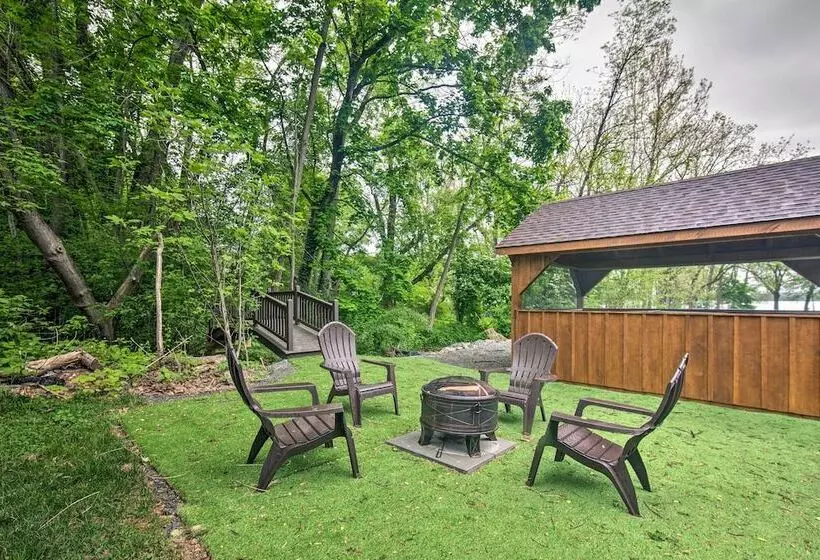 Pet Friendly Lakeview Cabin W/ Hot Tub!