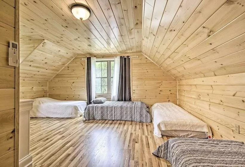 Pet Friendly Lakeview Cabin W/ Hot Tub!