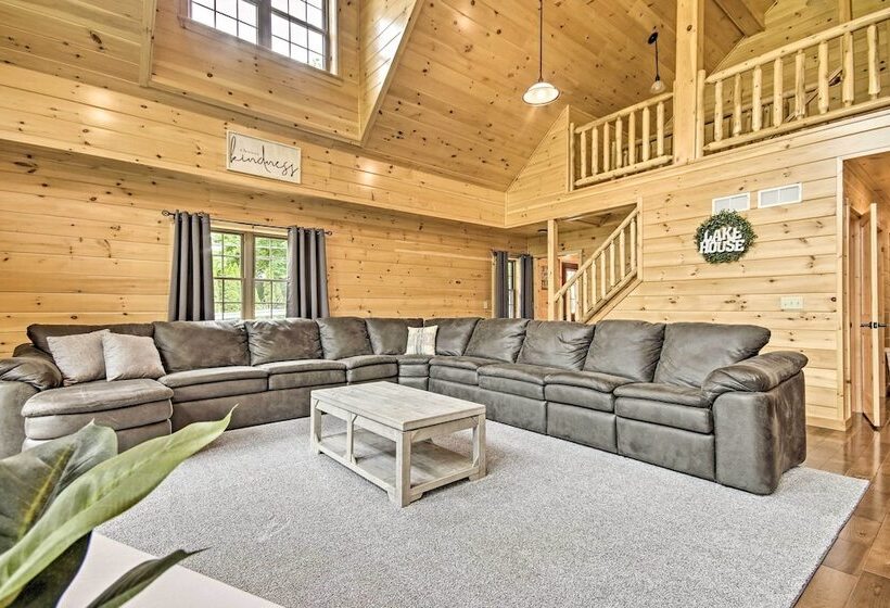 Pet Friendly Lakeview Cabin W/ Hot Tub!