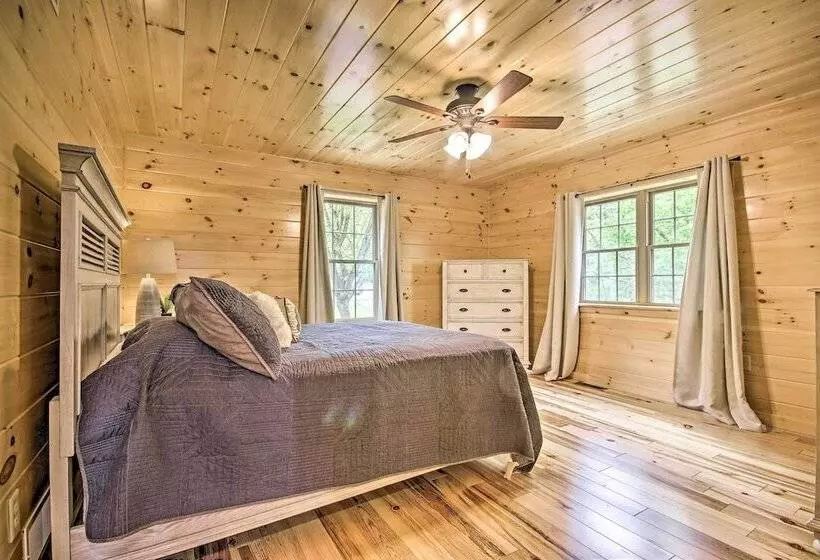 Pet Friendly Lakeview Cabin W/ Hot Tub!