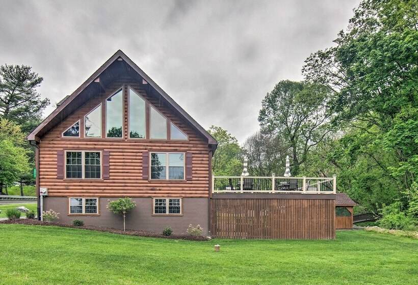 Pet Friendly Lakeview Cabin W/ Hot Tub!