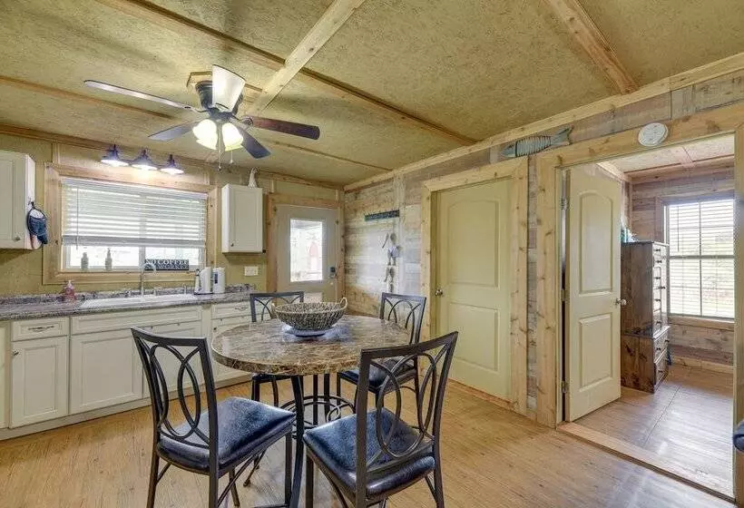 Pet Friendly Rockport House   4 Mi To Goose Island