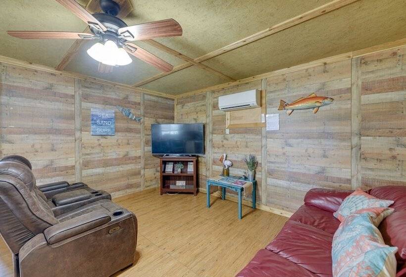 Pet Friendly Rockport House   4 Mi To Goose Island