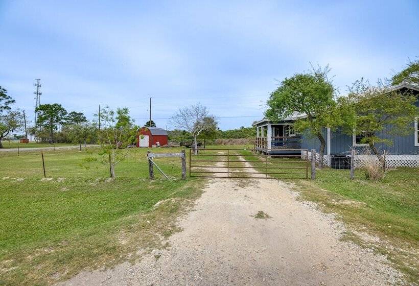 Pet Friendly Rockport House   4 Mi To Goose Island