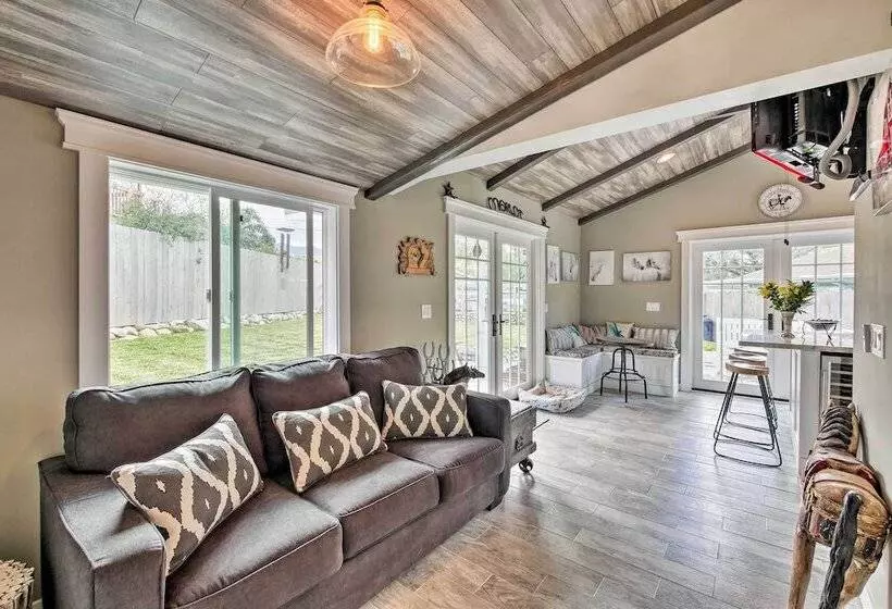 Pet Friendly Trabuco Canyon Cottage W/ Yard!