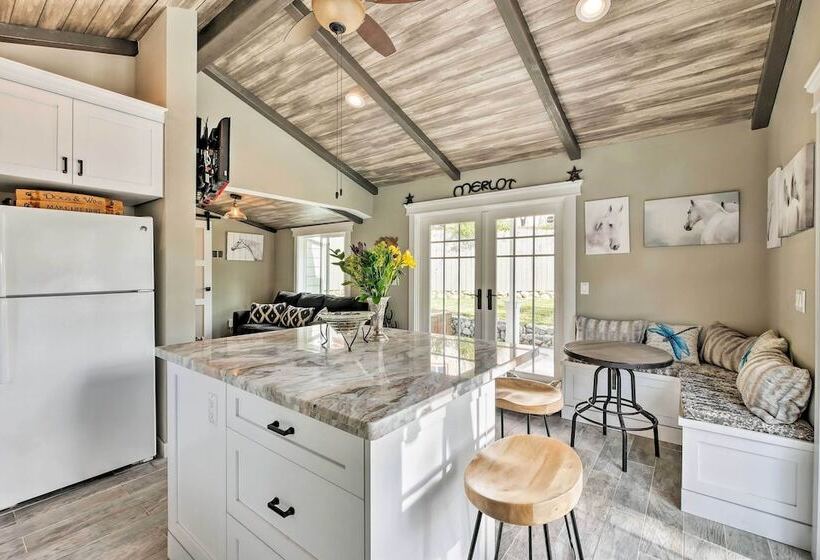 Pet Friendly Trabuco Canyon Cottage W/ Yard!