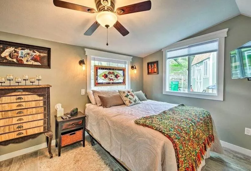 Pet Friendly Trabuco Canyon Cottage W/ Yard!