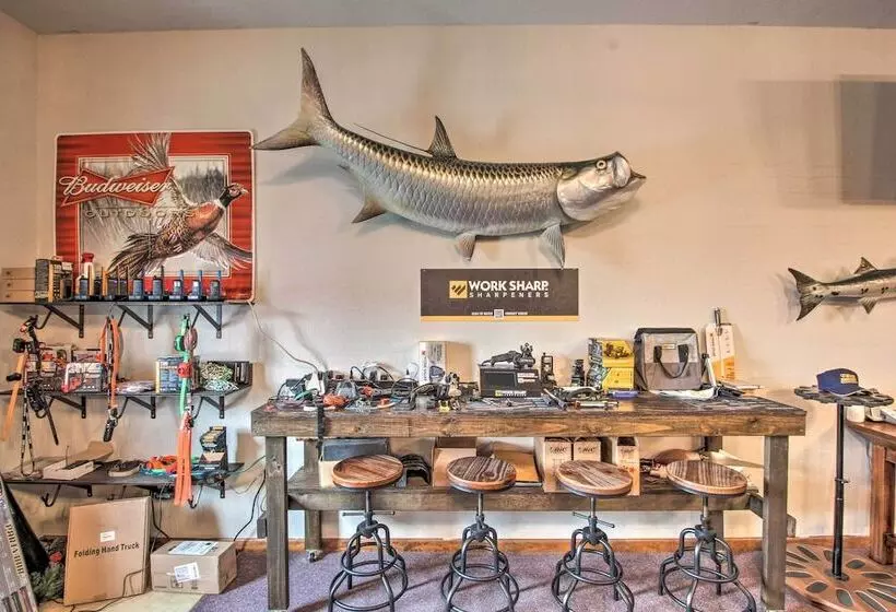 Pheasant Game Farm Missouri Vacation Rental!