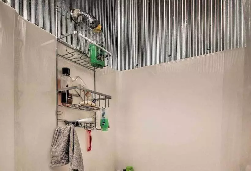 Pheasant Game Farm Missouri Vacation Rental!