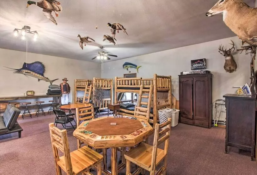 Pheasant Game Farm Missouri Vacation Rental!