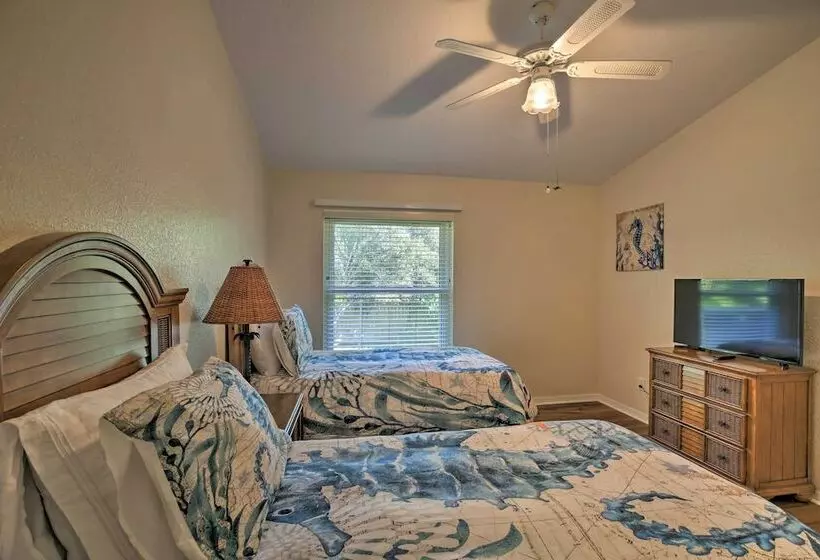 Private Fort Myers Escape W/ Screened Pool & Lanai