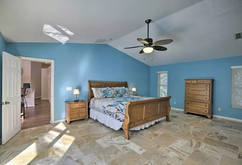 Private Fort Myers Escape W/ Screened Pool & Lanai