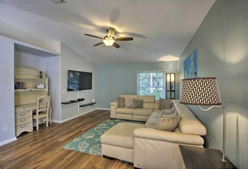 Private Fort Myers Escape W/ Screened Pool & Lanai